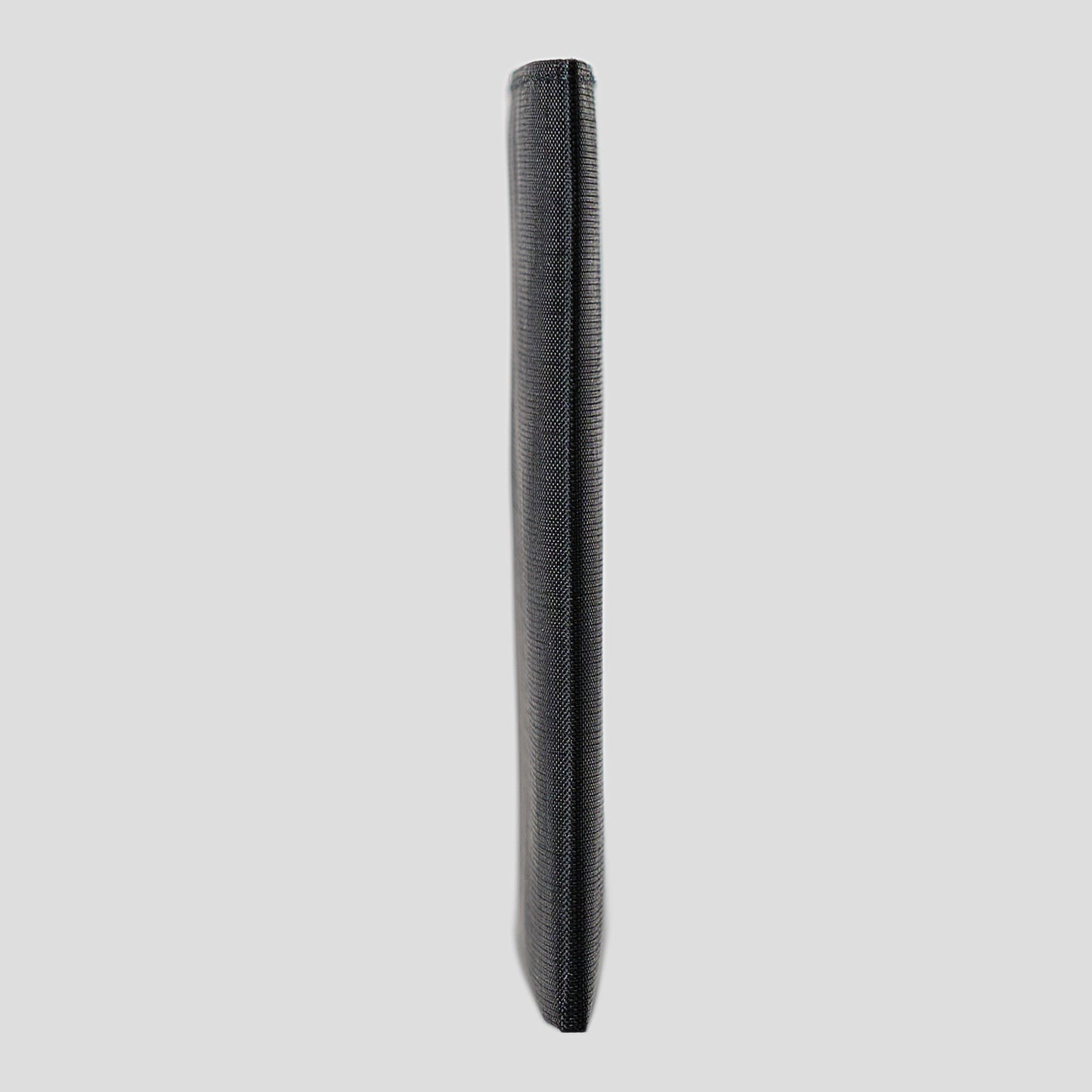 Lean™ International Wallet, H09, Black, Fr. C$, with Dyneema® Composite Fabric Hybrid